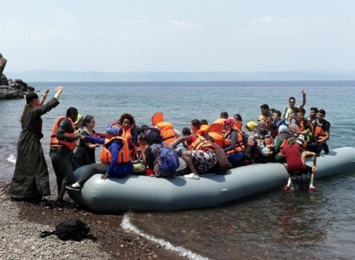 Frontex: circa 340.000 de migranţi au venit în Europa în 2016, cu două treimi mai puţini decât în 2015