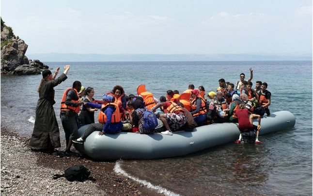 Frontex: circa 340.000 de migranţi au venit în Europa în 2016, cu două treimi mai puţini decât în 2015