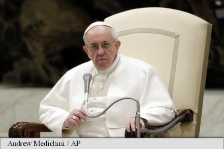 Papa Francisc face apel la clemență în favoarea refugiaților și celor marginalizați în mesajul video al lunii februarie