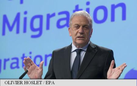 Comisarul european pentru migrație prezice un ‘dezastru’ dacă acordul cu Turcia ‘eșuează’