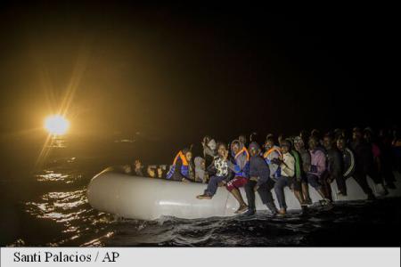 Grecia: 113 migranți au fost salvați de pe o ambarcațiune în derivă în largul Mării Ionice