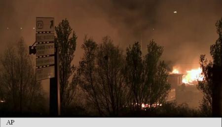 Un incendiu a distrus o tabără de refugiați din Franța