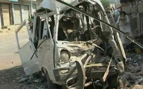 Autobuz cu refugiați, aruncat în aer în Siria. Cel puțin 40 de morți