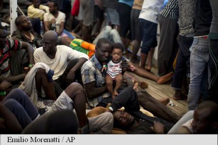 Italia: 2.500 de migranți, salvați în Marea Mediterană începând de vineri