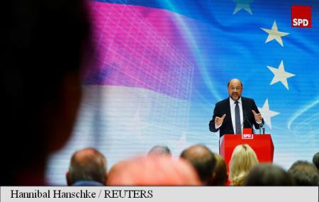 Germania: Martin Schulz o atacă pe Angela Merkel pe tema politicii europene