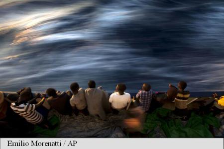 Miniștrii de interne ai Italiei, Franței și Germaniei vor un “cod de conduită pentru ONG-urile” care salvează migranți