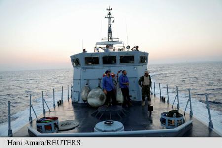 ONU: Zeci de migranți înecați după ce au fost aruncați peste bord de traficanți lângă coastele Yemenului