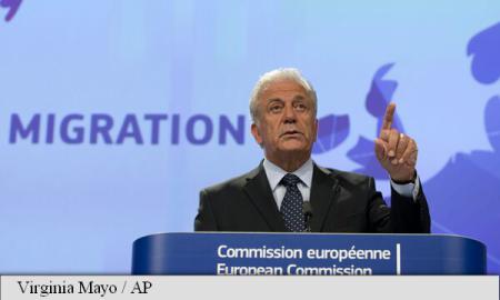 CE amenință Ungaria, Polonia și Cehia cu amenzi dacă refuză să preia solicitanți de azil din Italia și Grecia