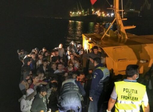 Refugiaţii care vin pe Marea Neagră bagă spaima în turiştii de pe navele de croazieră