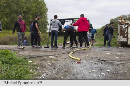Bosnia: Creștere puternică a numărului de migranți ilegali spre UE de la începutul anului