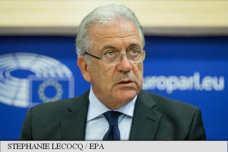 Comisarul european Dimitris Avramopoulos insistă pe respectarea acordului UE-Turcia privind migrația