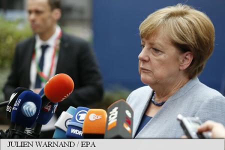 Angela Merkel laudă Turcia referitor la refugiați, dar este ”foarte îngrijorată” în legătură cu statul de drept