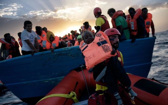 Parlamentul European vrea cote permanente şi automate de refugiaţi în cadrul UE