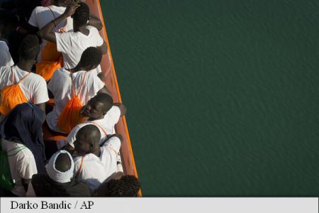 Numărul migranților dinspre Libia a scăzut, potrivit forței navale europene