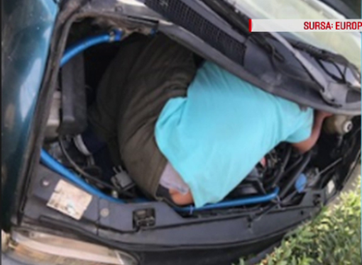 Noi metode de ascundere a migranților. Unii dintre ei pot muri în drum spre destinație