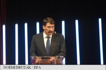 Președintele ungar: Criza migranților nu este doar o problemă umanitară, ci ține și de securitate și criminalitate
