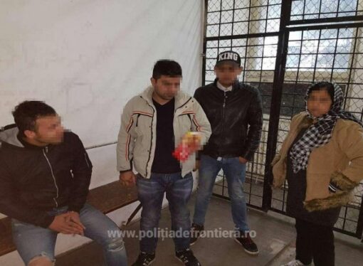 Patru migranţi afgani, opriţi la Nădlac