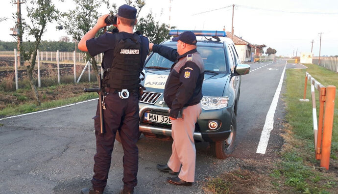 Un cetatean afgan, retinut in Timis dupa ce a ajutat 18 irakieni sa intre ilegal in Romania