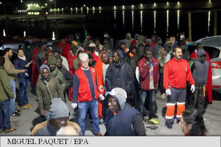 Peste 250 de migranți au fost salvați în largul coastelor spaniole, alte ambarcațiuni sunt căutate încă