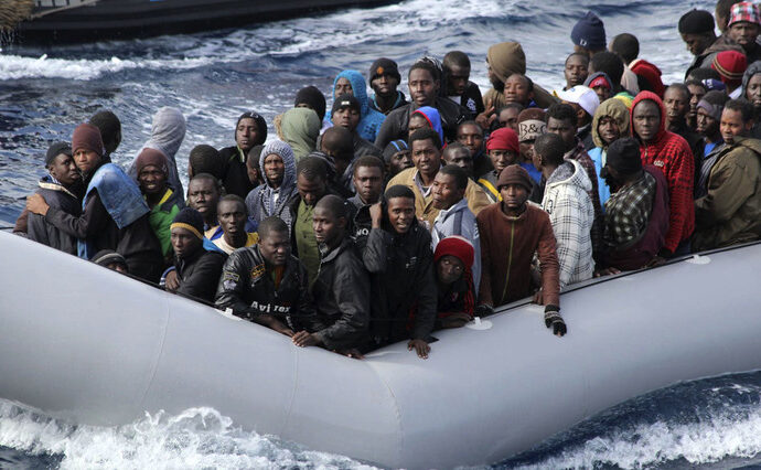 Primul naufragiu din 2018 în mediterană. Opt imigranți – morți și câteva zeci – dispăruți