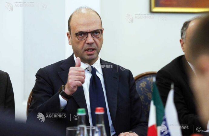 Italia avertizează asupra ‘riscului real’ al infiltrării teroriştilor islamişti în ambarcaţiunile cu migranţi