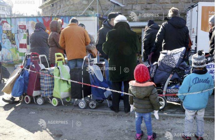 Justiţia austriacă blochează proiectul guvernului de a reduce ajutoarele sociale pentru migranţi