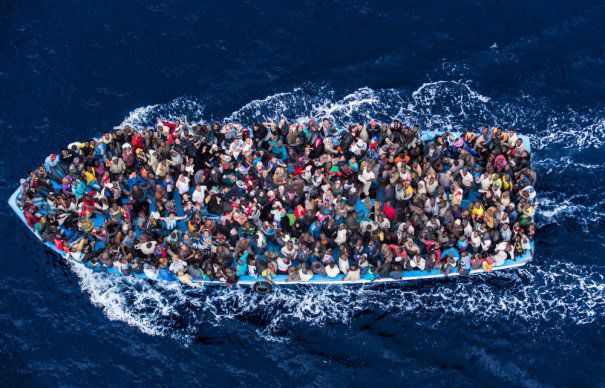 Peste 4000 de migranți au intrat în Grecia NUMAI în aprilie