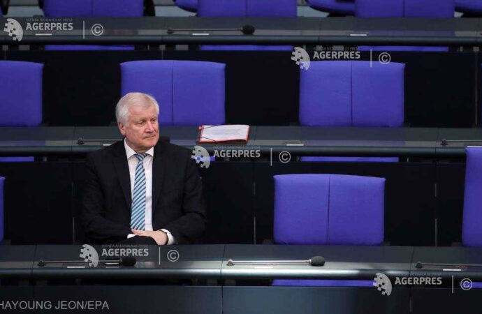 Germania: Ministrul de interne apără autoritatea pentru migraţie după aprobarea suspectă a 2.000 de cereri de azil