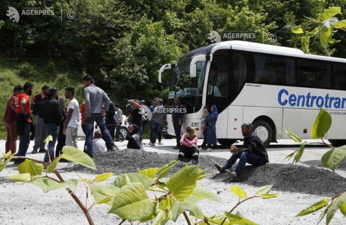 Germania: Extrema-dreaptă sesizează Curtea Supremă în legătură cu politica Angelei Merkel de deschidere faţă de refugiaţi