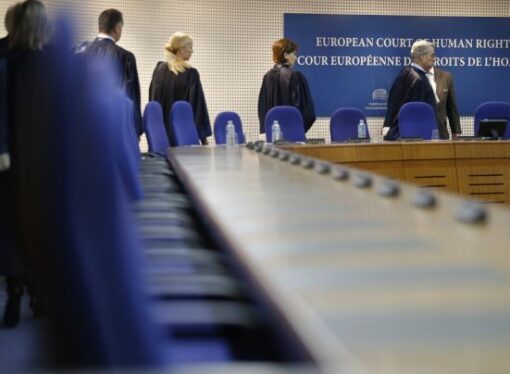 CEDO condamnă Ungaria pentru tratamentele aplicate unei familii de migranţi