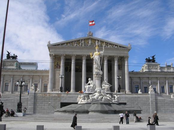Noi reguli în Austria, care vor lovi în familiile de migranţi