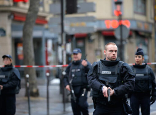Franţa: Poliţia a evacuat alte două tabere improvizate ale migranţilor din Paris