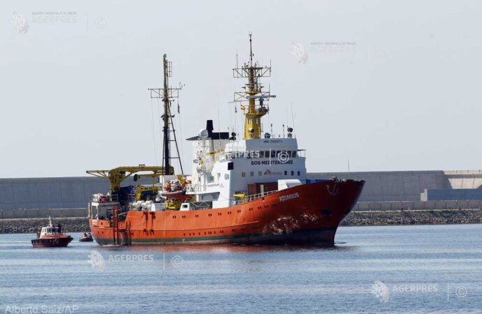 Majoritatea francezilor consideră corectă decizia guvernului de a nu primi într-un port al Franţei nava umanitară Aquarius