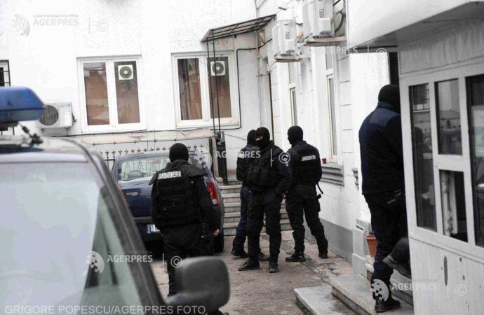 DIICOT: Percheziţii în judeţul Arad; vizată – o grupare specializată în traficul de migranţi