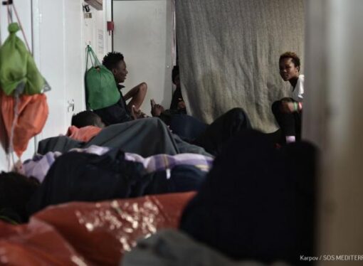 Italia cere Olandei să retragă două nave ale unor ONG-uri care salvează migranţi pe Mediterana