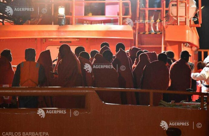 Zeci de migranţi, blocaţi pe o navă de salvare în apele teritoariale ale Tunisiei de 11 zile