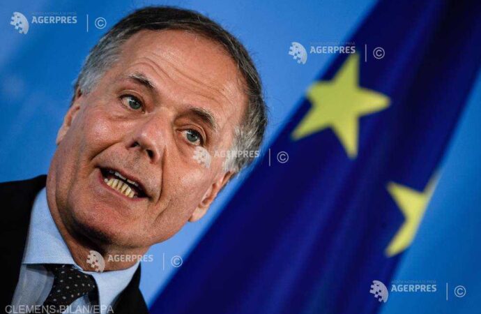 Italia va accepta migranţii salvaţi pe mare pe parcursul negocierilor europene