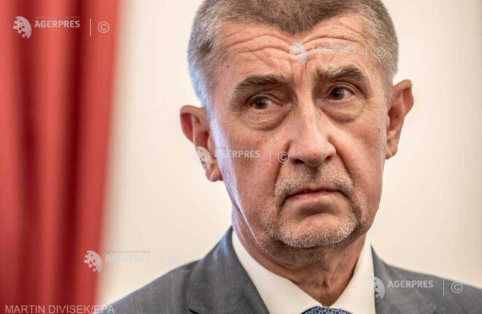 Solicitarea Italiei de repartizare a unor migranţi, “calea către infern”, consideră premierul ceh