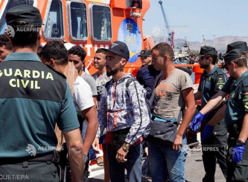 Peste 100 de migranți vor fi debarcați în Spania