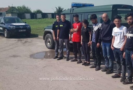 Migranţi irakieni şi sirieni prinşi când încercau să intre ilegal în România din Serbia