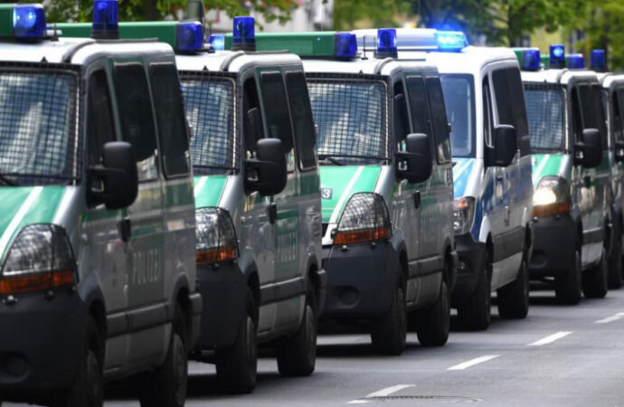 Nouă persoane, rănite într-un incendiu la un centru de refugiaţi în vestul Germaniei