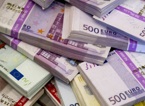Comisia Europeană acordă Bosniei 6 milioane de euro pentru găzduirea de migranţi