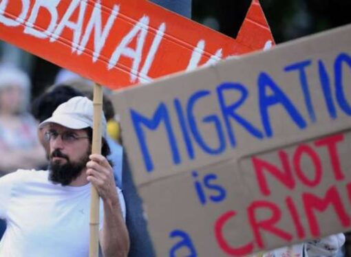 Francezii, singurii occidentali care nu exagerează amploarea migraţiei musulmane
