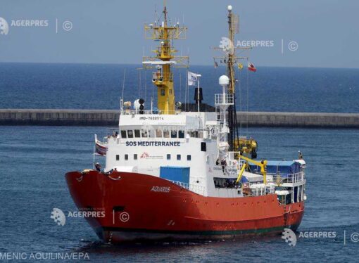 Panama a retras pavilionul navei Aquarius, care salva refugiaţi din Mediterana