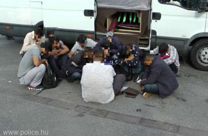 Ungaria: Poliţia a arestat doi români suspectaţi de trafic de persoane