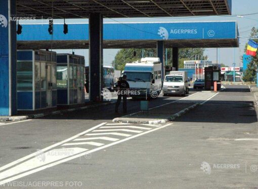 IGPF: 47 de cetăţeni străini, depistaţi în timp ce intenţionau să iasă ilegal din România ascunşi într-un TIR
