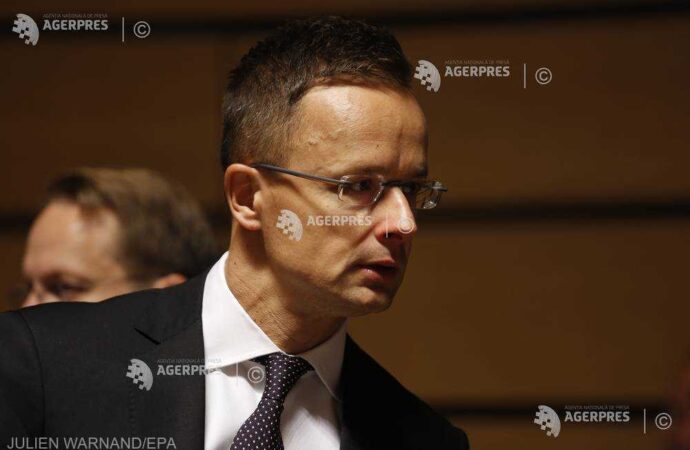 Ministrul ungar de externe: Problema cotelor obligatorii de migranţi este în afara agendei UE