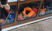 Aproape 700 de migranți au fost salvați în două zile în largul Spaniei