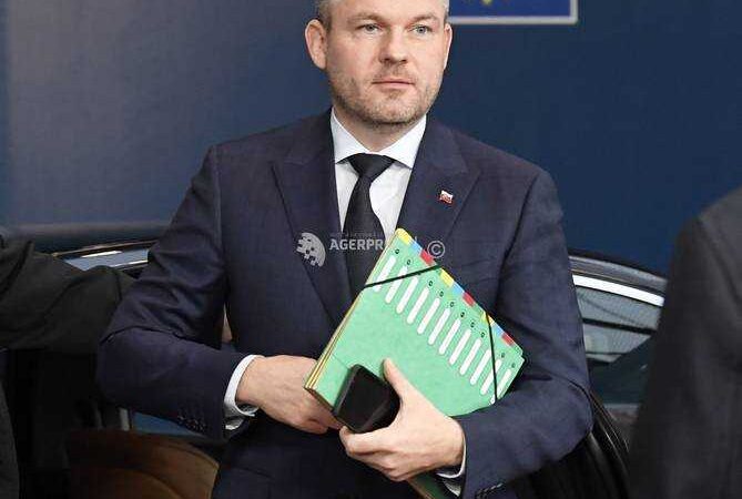Slovacia nu va sprijini pactul ONU privind migraţia, anunţă premierul Pellegrini