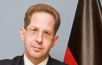 Germania: Șeful Informațiilor interne, demis după ce a negat vânătorile de migranți și a calificat drept naivă politica migratorie a guvernului
